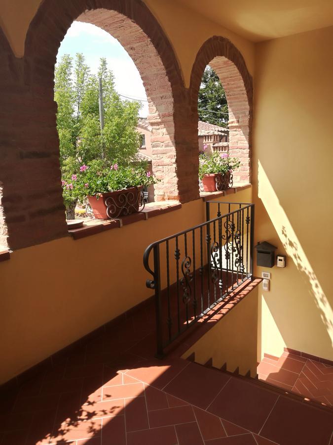 La Piccola Loggia Apartment ตอร์ริตา ดิ เซียนา ภายนอก รูปภาพ